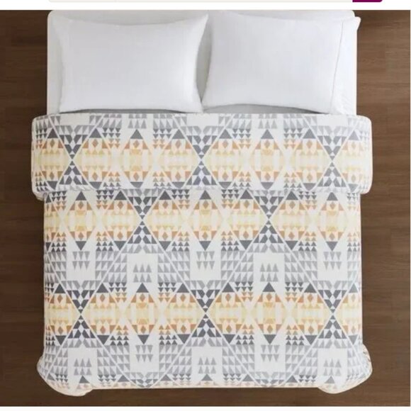 NEW! Pendleton, Arrow Point Gray, Sherpa fleece blanket Queen - Picture 2 of 8